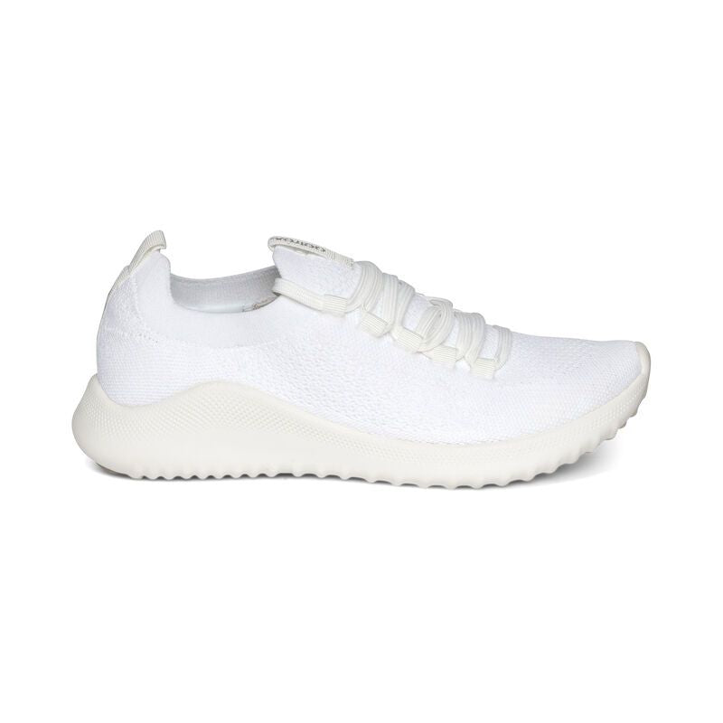 Aetrex Carly White
